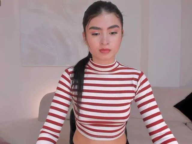 Offline LucyWeiss on BongaCams