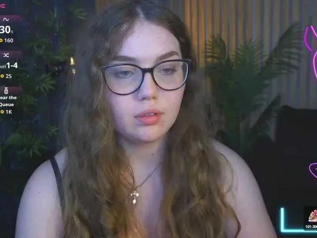 Offline LuxSopphia on BongaCams