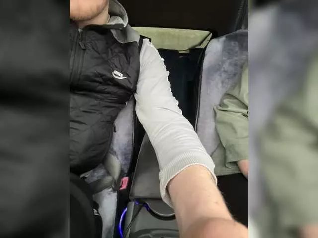 Offline MakLiz on BongaCams