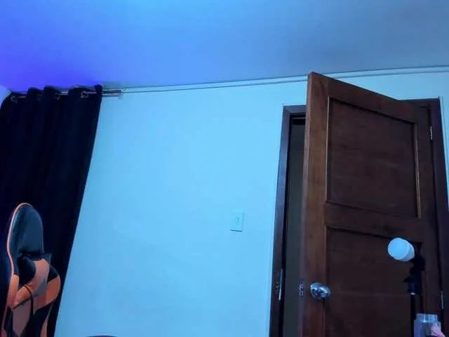 Offline mariapaulac on BongaCams