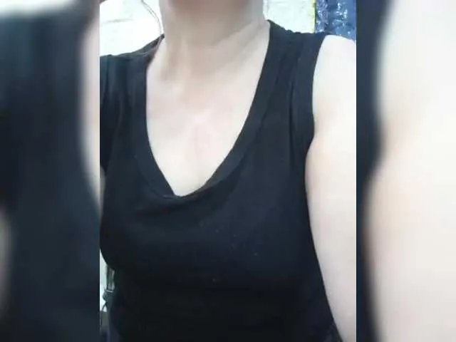 Offline marinaWQ on BongaCams