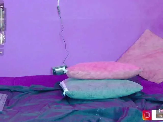 Offline melany-blair on BongaCams