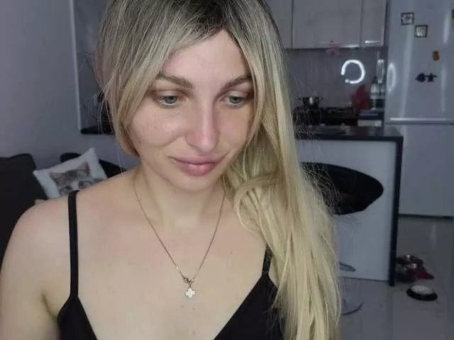 Offline MellicaX on BongaCams