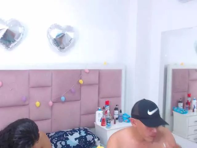 Offline Michaelandscarlett11 on BongaCams