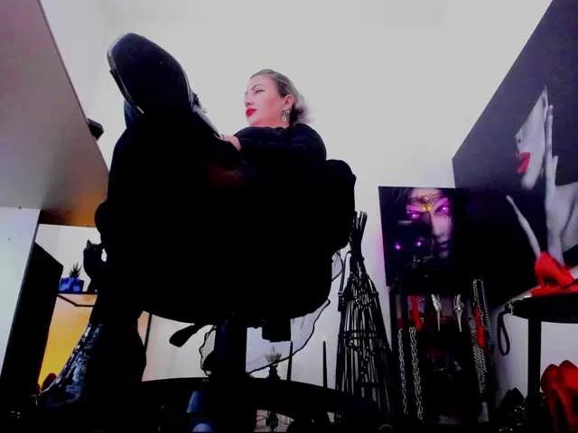 Offline Mistress-Marilyn on BongaCams