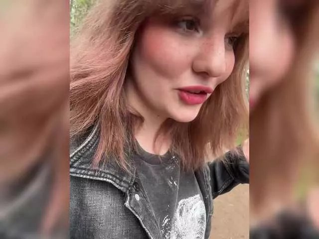 Offline Molly-and-Ewa on BongaCams