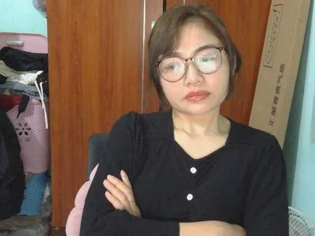 Freechat nana7777 on BongaCams