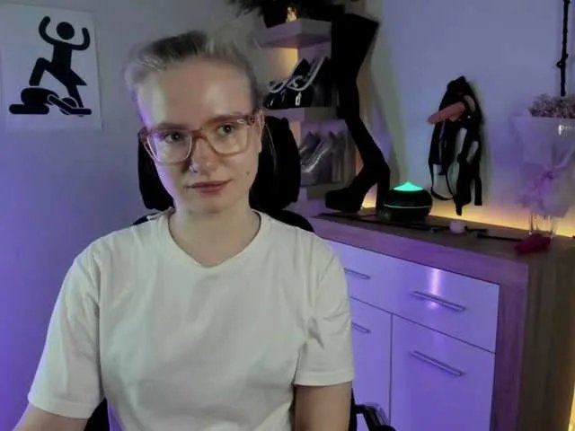 Offline NancyErotic on BongaCams