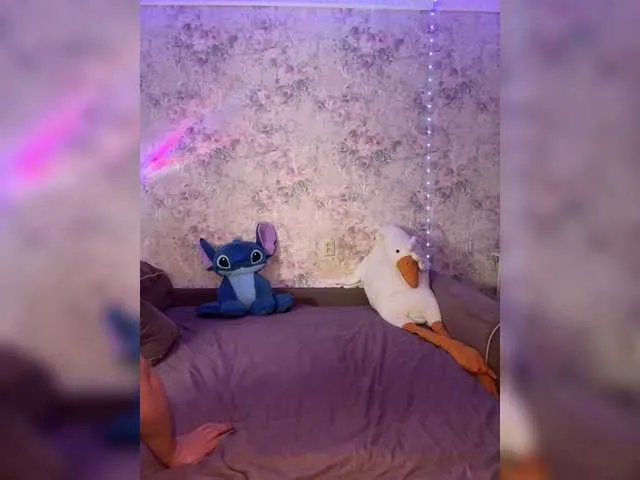 Offline Nice-rats02 on BongaCams