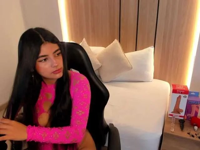 Offline norah-777 on BongaCams