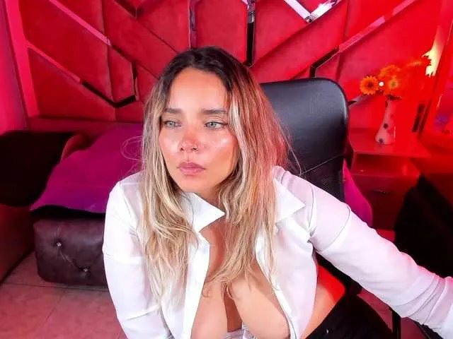 Offline OliviaFox on BongaCams