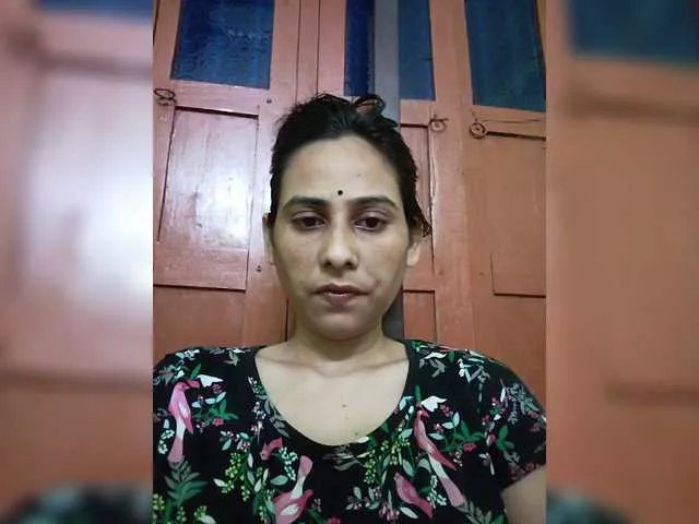 Offline Pakhi on BongaCams