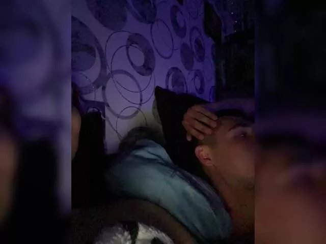 Offline Pornushka777 on BongaCams