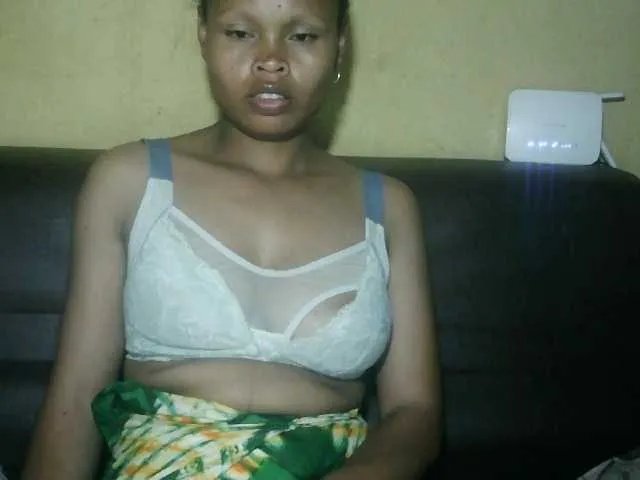 Freechat Pussy01lips on BongaCams