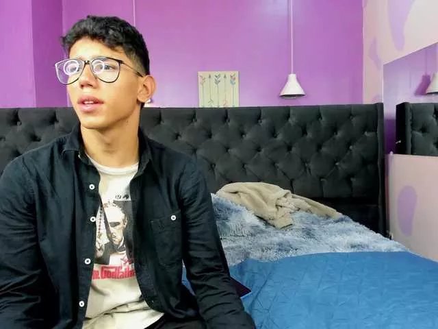 Offline RyanPricee on BongaCams