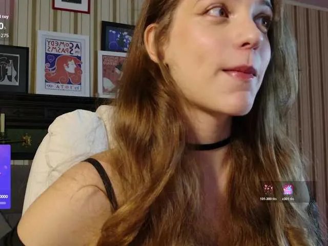 Offline sarahsupershy on BongaCams