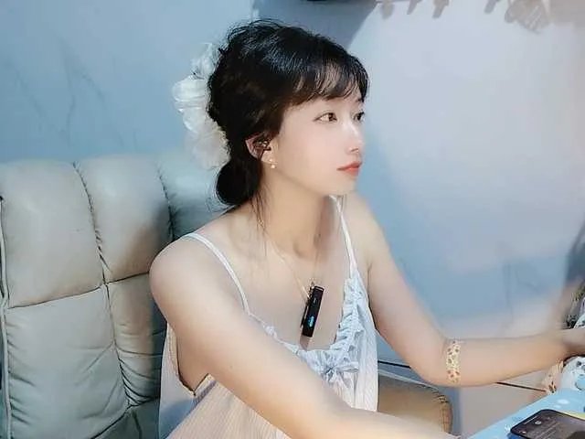 Offline Sari94 on BongaCams