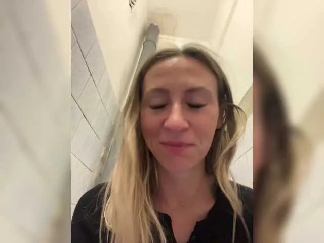 Offline Saveta on BongaCams