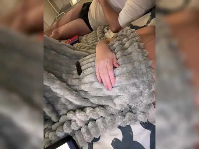 Freechat soffy-and-boss on BongaCams