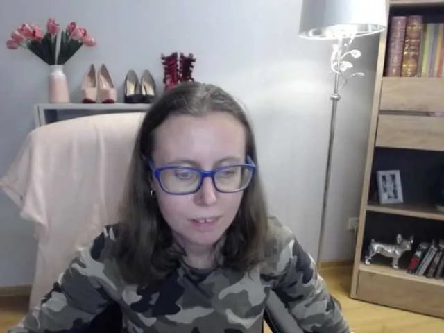 Offline sparkleLizzy on BongaCams