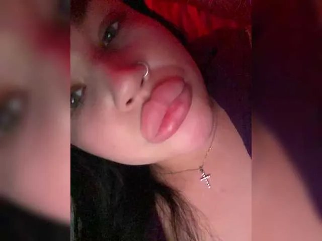 Freechat suchka-black- on BongaCams