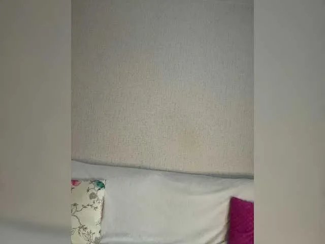 Offline Sun-Balm on BongaCams