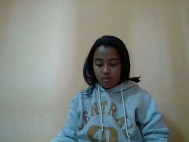 Offline SunsetMonica on BongaCams