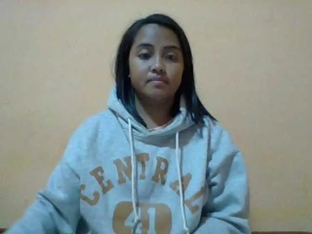 Offline SunsetMonica on BongaCams