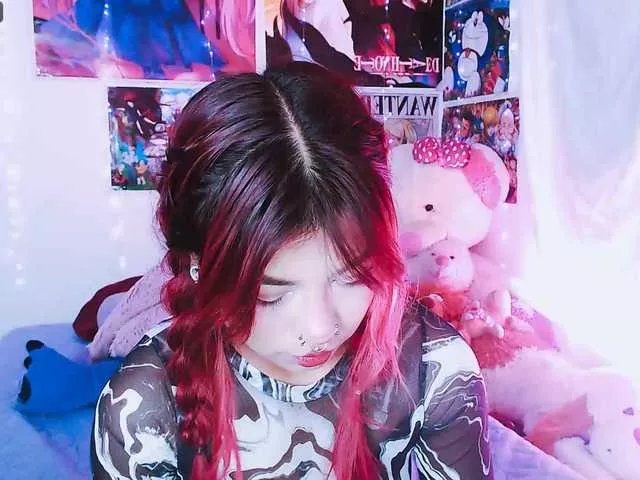 Offline Sweetred11 on BongaCams