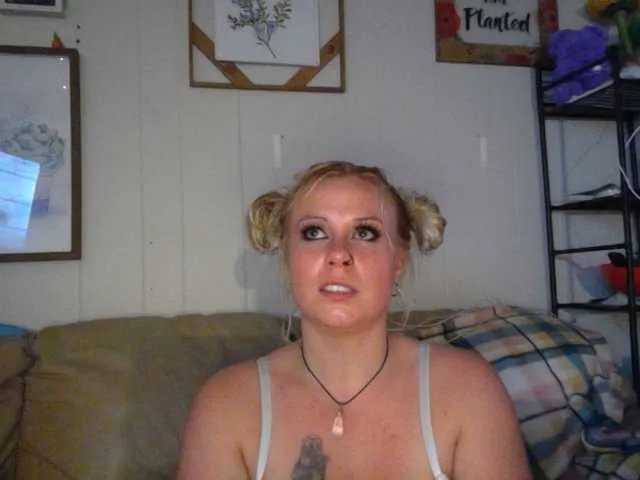 Offline TheGirlfromtheinternet on BongaCams