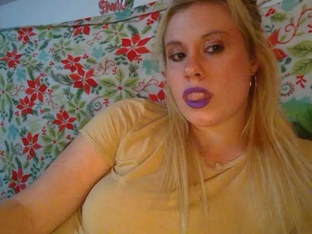 Offline TheGirlfromtheinternet on BongaCams