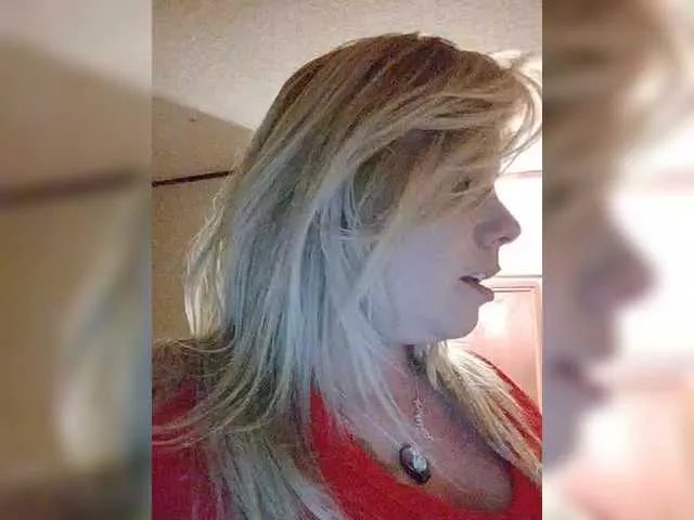 Offline TheGirlfromtheinternet on BongaCams