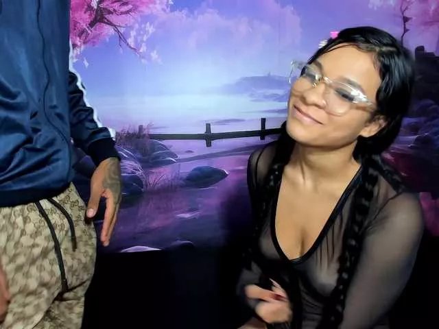 Offline Threesome-house on BongaCams