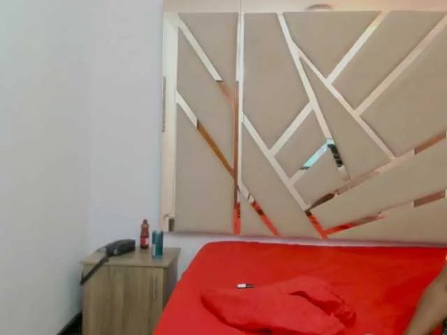 Offline tu-y-yo19 on BongaCams