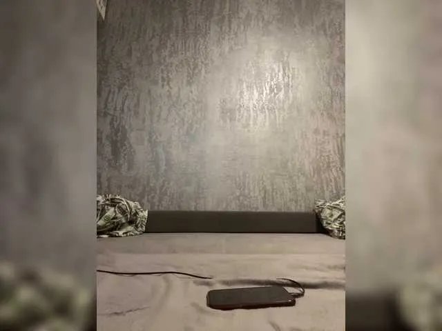 Offline TUYA2 on BongaCams