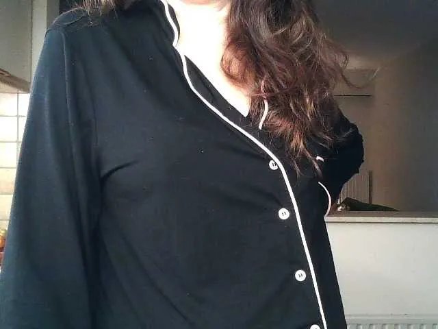 Offline UllimOhi on BongaCams