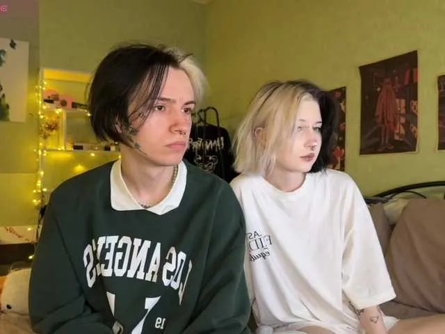 Offline VeryRareTwins on BongaCams