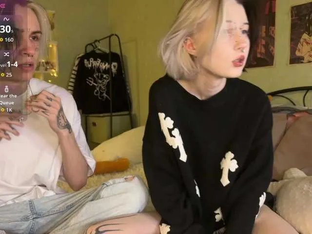Offline VeryRareTwins on BongaCams