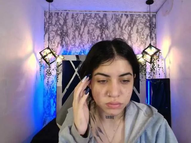 Freechat violetsmith on BongaCams