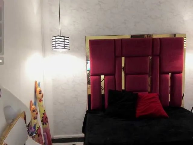 Freechat violetsmith on BongaCams