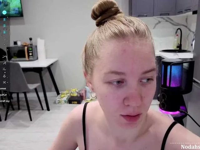 Freechat Vita-min-4ik on BongaCams
