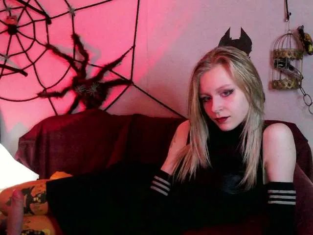 Freechat White-snow on BongaCams