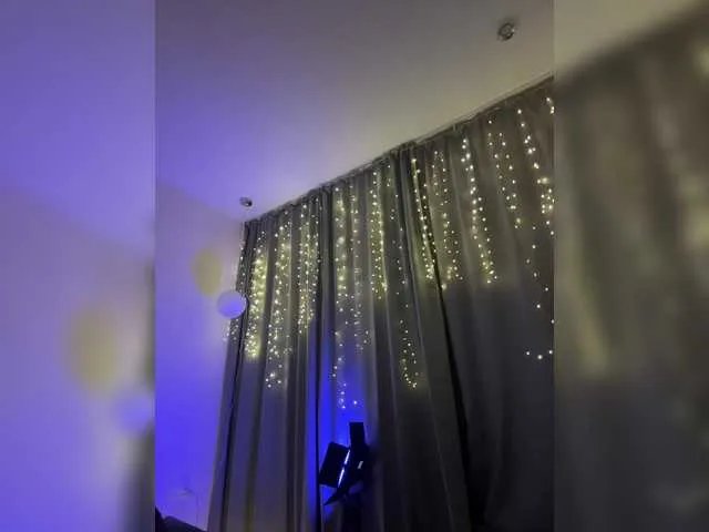 Freechat WhoreMira on BongaCams