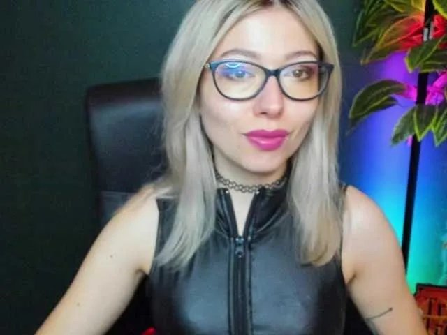 Offline xxHeidiLove on BongaCams