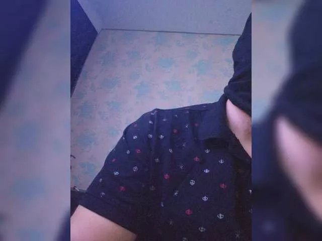 Offline XXXklsdf on BongaCams