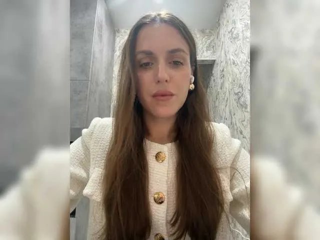 Offline Zarina888 on BongaCams