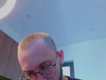 Freechat adelia_ntmu on Chaturbate