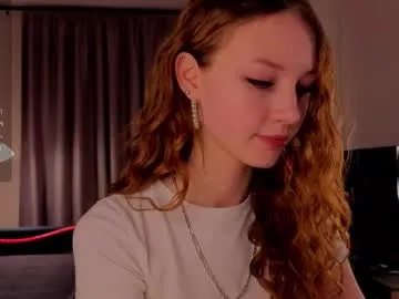 Freechat alisavine on Chaturbate