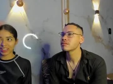 Freechat aron_and_molly on Chaturbate