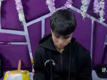 bruno_cruz — GOAL: Slipt tits [97 tokens remaining] Welcome to my room! #feet #tomboy #fuck #lovense #new